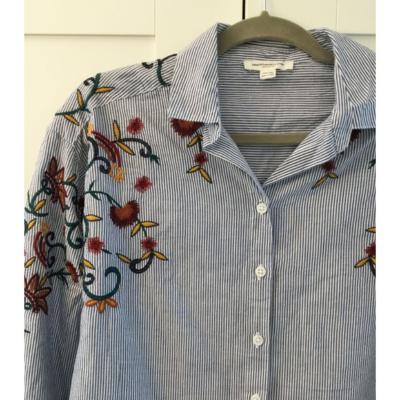 NEW beachlunchlounge Embroidered Striped Shirt - Picture 5 of 6